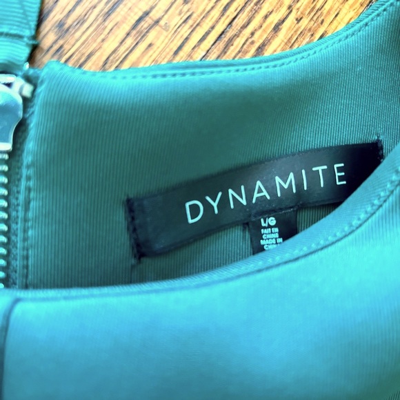 Fitted “scuba” style dress - Picture 4 of 8